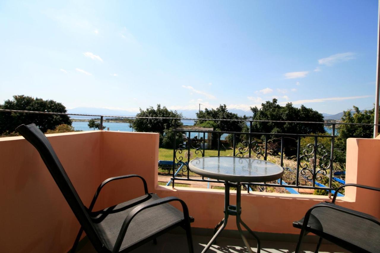 Seaside, Relaxing Family House With Playground! Villa Lavrys 4 Мараті Екстер'єр фото