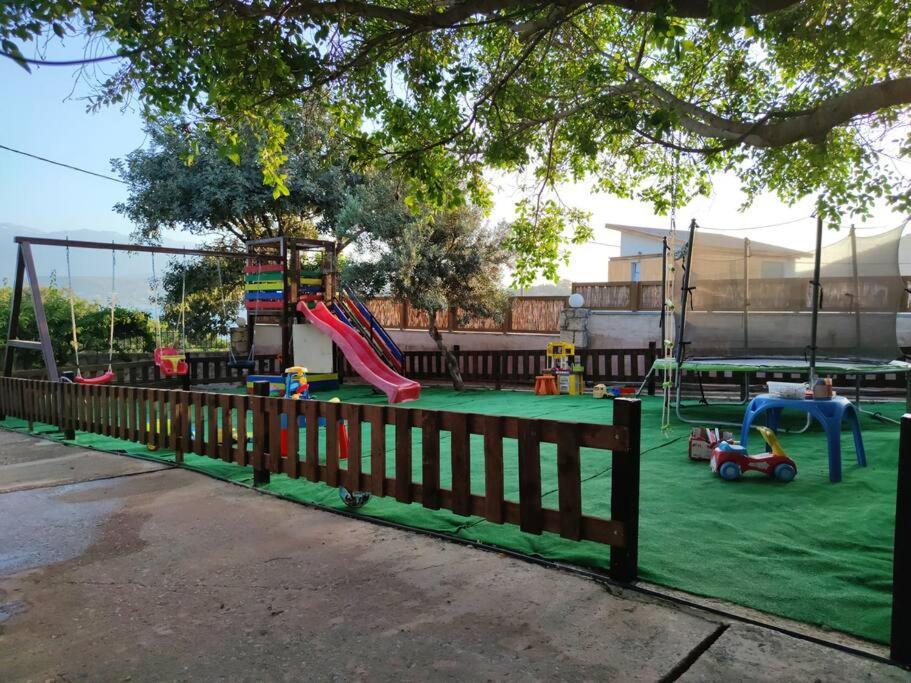 Seaside, Relaxing Family House With Playground! Villa Lavrys 4 Мараті Екстер'єр фото